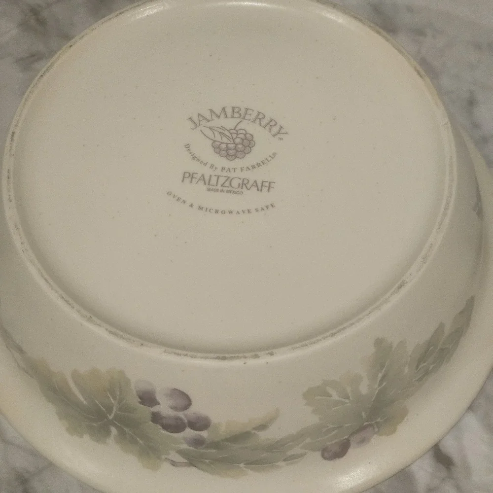 Pfaltzgraff Grapevine Stoneware Baking Dishes‎ – Set of 2, Mixed Sizes